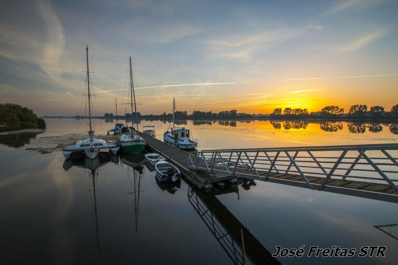 River Sun Valada Kültér fotó